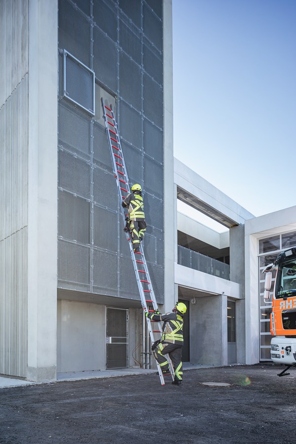 Horní díl prodlužovacího žebříku DIN EN 1147
