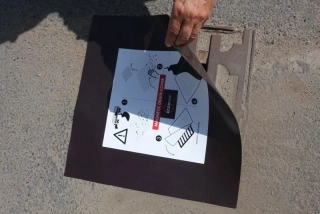 Kanalizační ucpávka magnetická (51 x 51 cm)